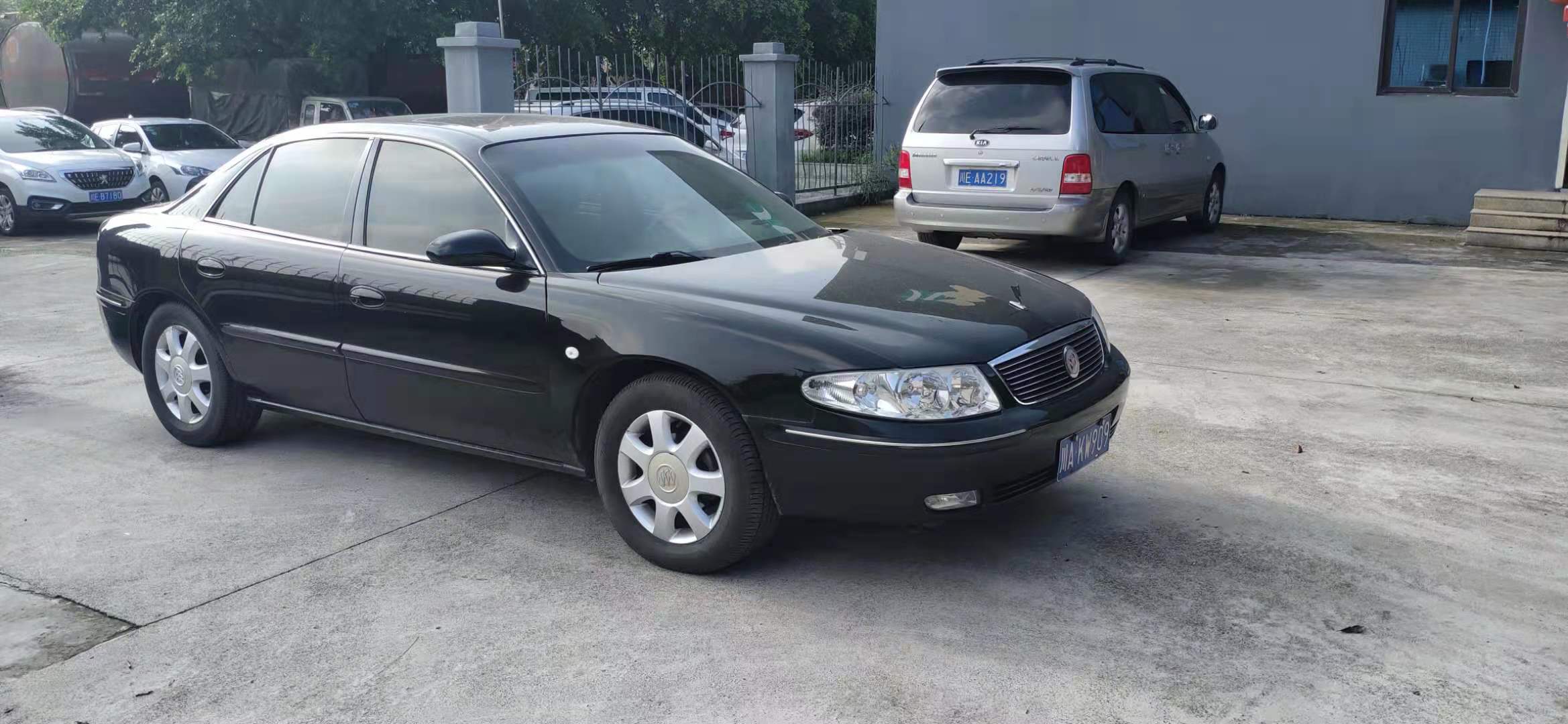?？怂埂⑸虾e克機(jī)車拍賣